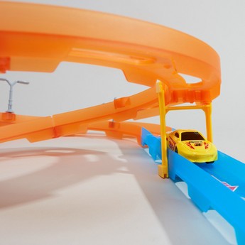 Juniors Super Racer Track Playset with 1 Pull Back Car