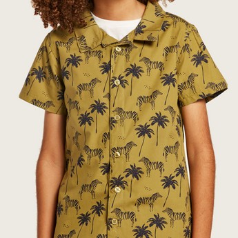 Juniors Printed Shirt with Short Sleeves and Button Closure