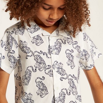 Juniors Printed Shirt with Short Sleeves and Button Closure