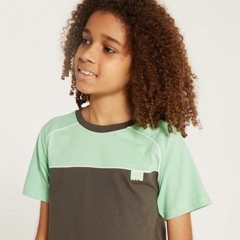 XYZ Colourblock Crew Neck T-shirt and Shorts Set