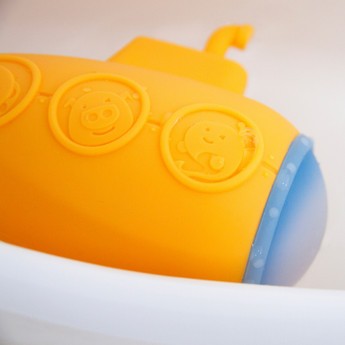 Marcus & Marcus Submarine Shaped Bath Squirt Toy