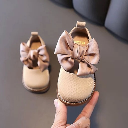 13.5-18.5cm Brand Children Solid Pure Shoes Girls Leather Shoes Lace Bow-knot Sweet Soft Shoes Princess Dress Shoes For Wedding