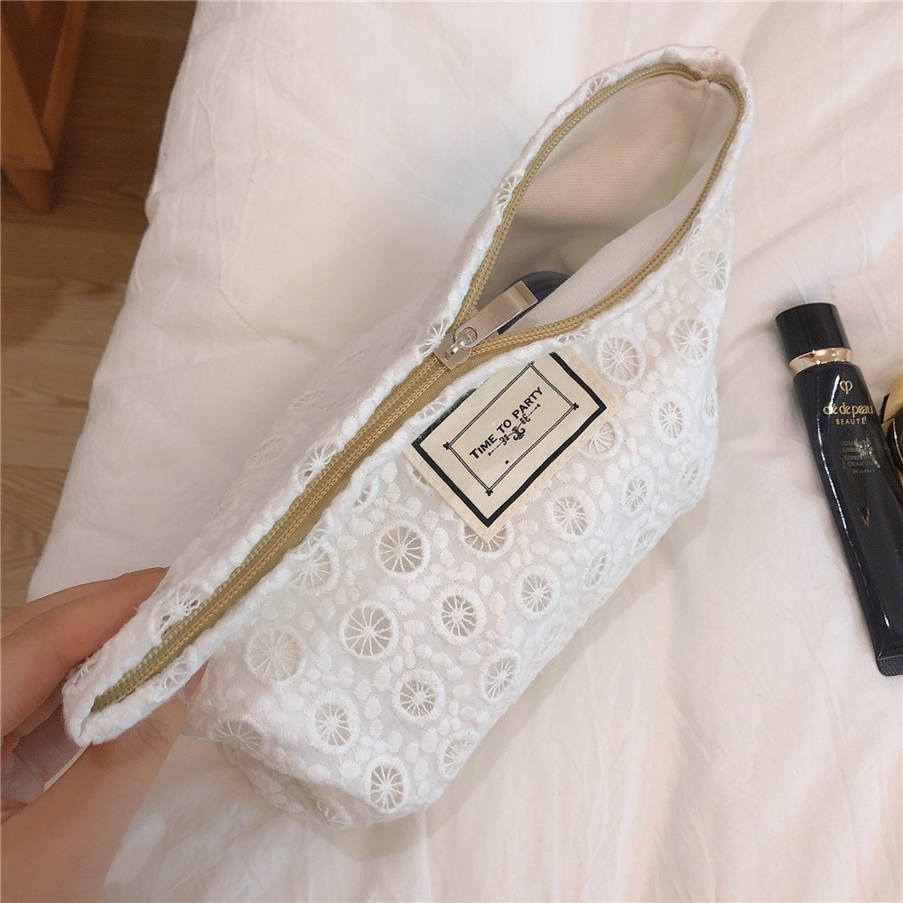 Women Cosmetic Bag Embroidery Lace Clutch Makeup Bag Necesserie Organizer Travel Cosmetic Bag Pure White Cosmetic Bag Storage