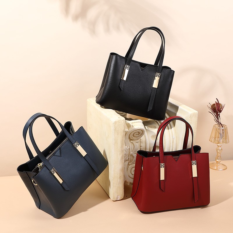 New Leather Women Bag Classic Fashion Atmosphere Ladies Bag Large Capacity Messenger Shoulder Bag Mother Bags