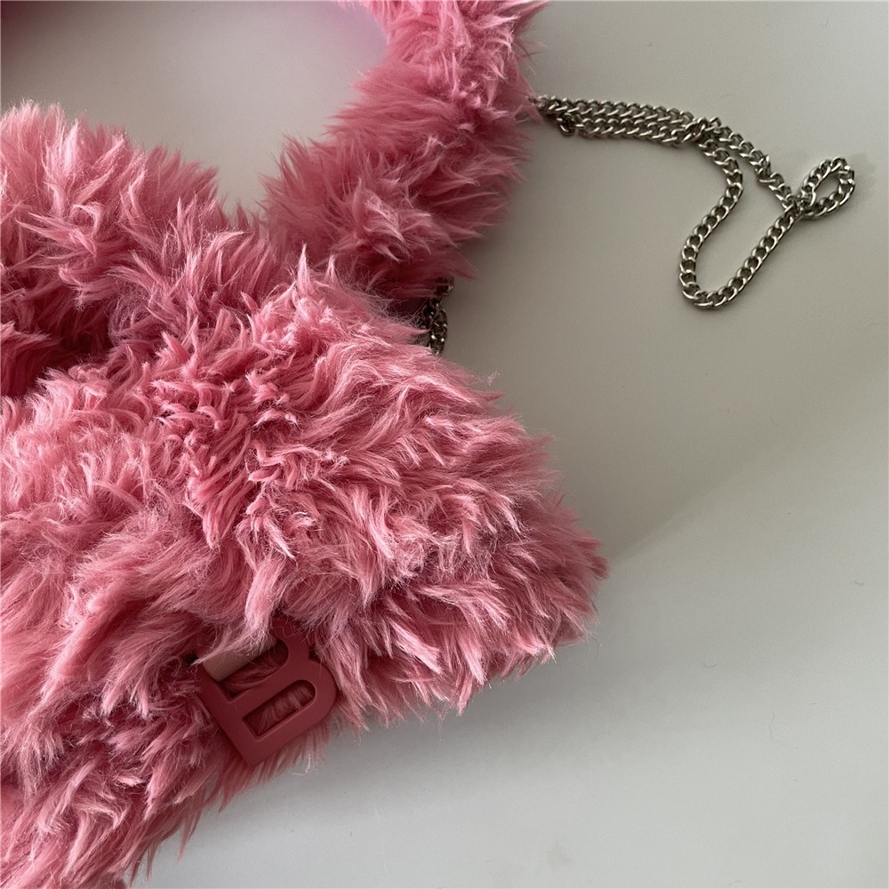 2021 winter new luxury design fashion hourglass pink vintage faux fur bag female portable one shoulder diagonal clutch satchels