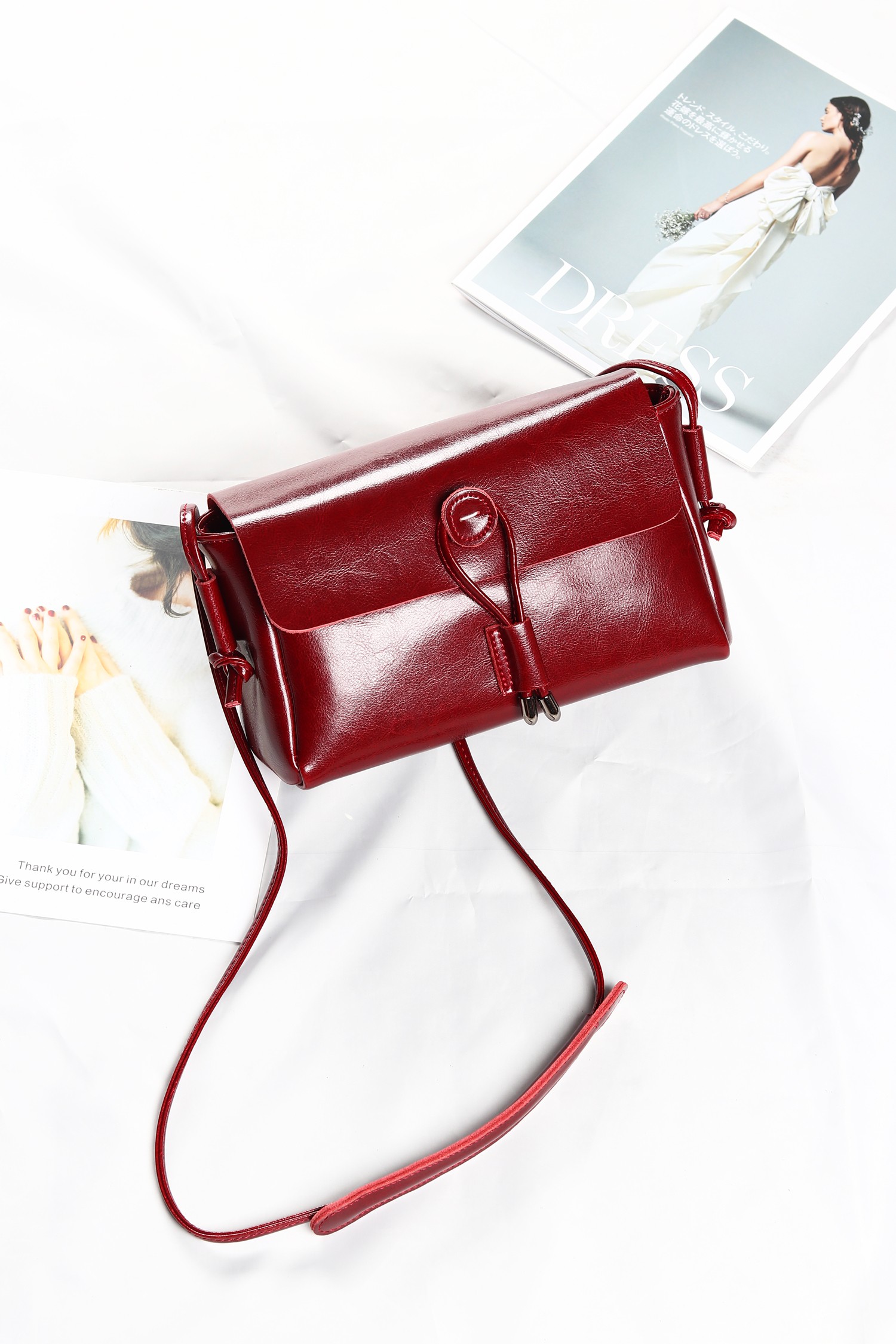 Ladies leather bag 2022 new trend fashion cowhide all-match ladies one shoulder messenger small square box