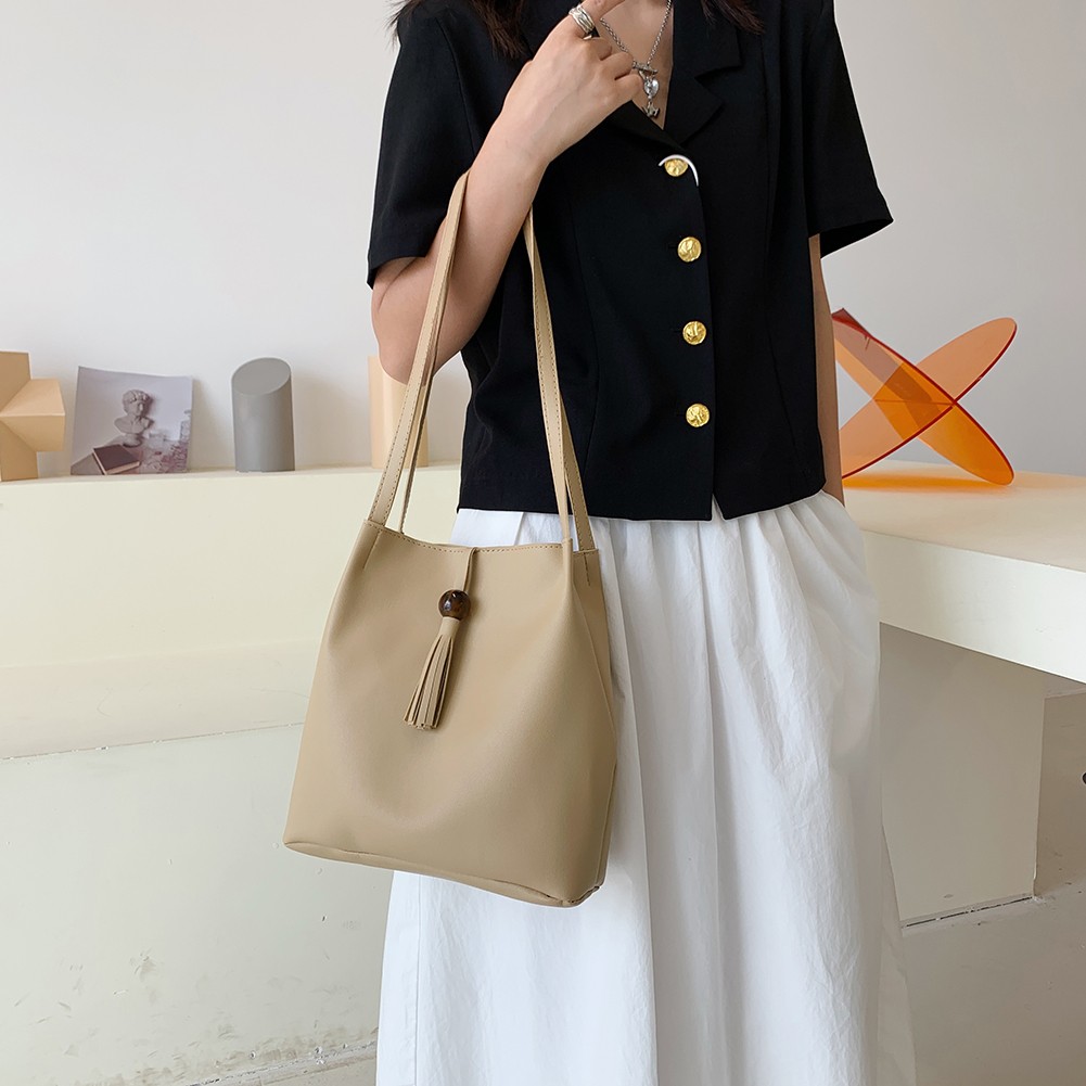 Retro Solid Color PU Leather Women Shoulder Bags Bucket Bags Fashion Small Tassel Shopping Bag Ladies Casual Shoulder Bag