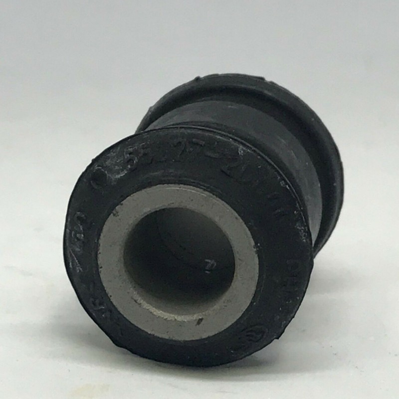 Hyundai Tucson Elantra rear horn bushing, rubber sleeve 552272D000 bushing