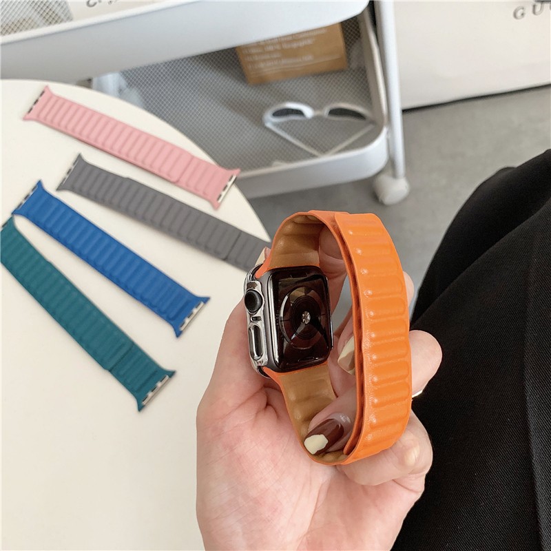 Link Leather Strap for Apple Watch Band 44mm 40mm 42mm 38mm Original Magnetic Loop Bracelet iWatch Series 3 5 4 SE 6 7 41mm 45mm