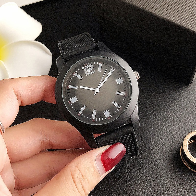 Brand Wrist Watches Fashion Men Women Ladies Girl Couples Crocodile Pattern Quartz Casual Silicone Band Watch LA13