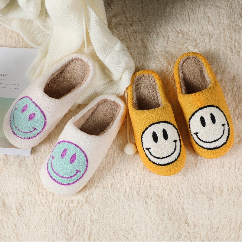 Winter Women Slippers Fluffy Smiley Face Slippers Fur Warm Couple Cotton Shoes Home Indoor Thick-soled Non-slip Floor Shoes 2022