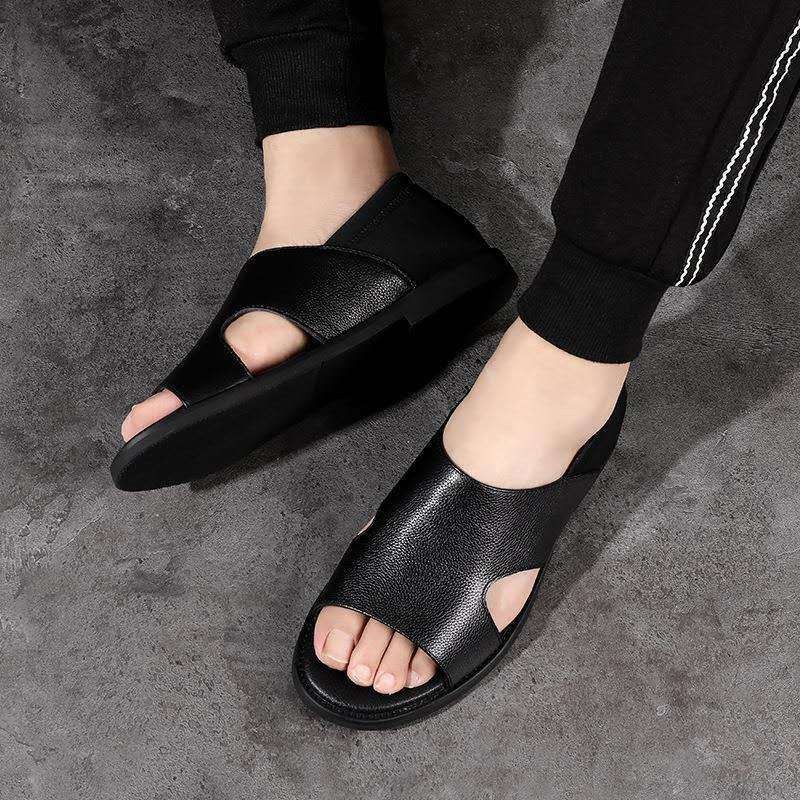 New Men Sandals Soft Leather Sandals Black Beach Shoes Casual Sandals Men Summer Comfortable Men Shoes Sneakers Zapatos Hombre