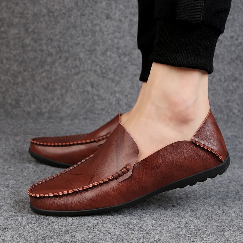 New lightweight loafers men's moccasin shoes black men's flats breathable casual slip on comfortable loafers plus size shoes