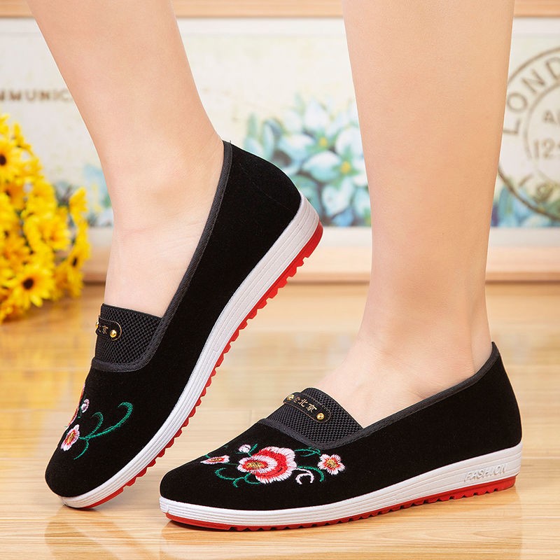 Old Beijing cloth shoes women's soft non-slip mid-aged shoes' flat breathable single pedal maternal shoes for women