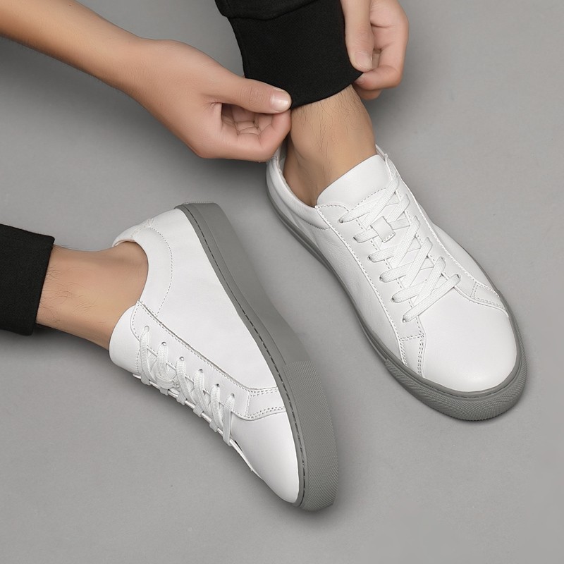 Summer new products men's casual flat bottom shoes fashion deodorant sneakers and lightweight sweat-absorbing shoes