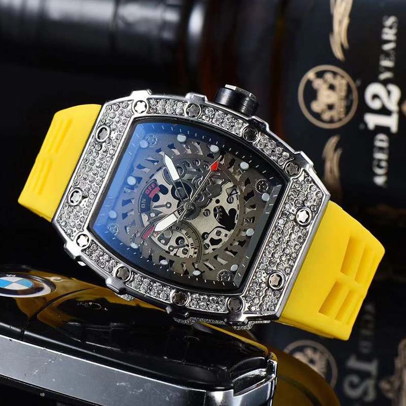 Luxury Brand Military Style Watch Men Hip Hop Silver Diamond Watch Men Tonneau Men Watches Male Watch Male Clock