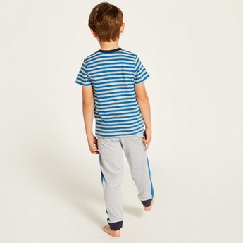 Juniors Graphic Print T-shirt and Pyjama Set