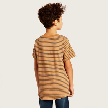 Striped Crew Neck T-shirt with Short Sleeves and Chest Pocket