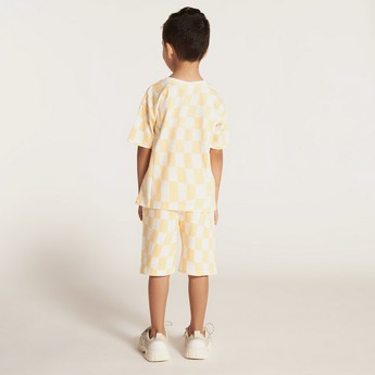 Garfield Print Round Neck T-shirt and Shorts Set