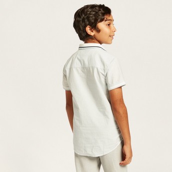 Juniors Textured Shirt with Short Sleeves and Button Closure