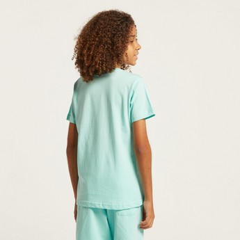 Juniors Solid T-shirt with Short Sleeves and Pocket Detail