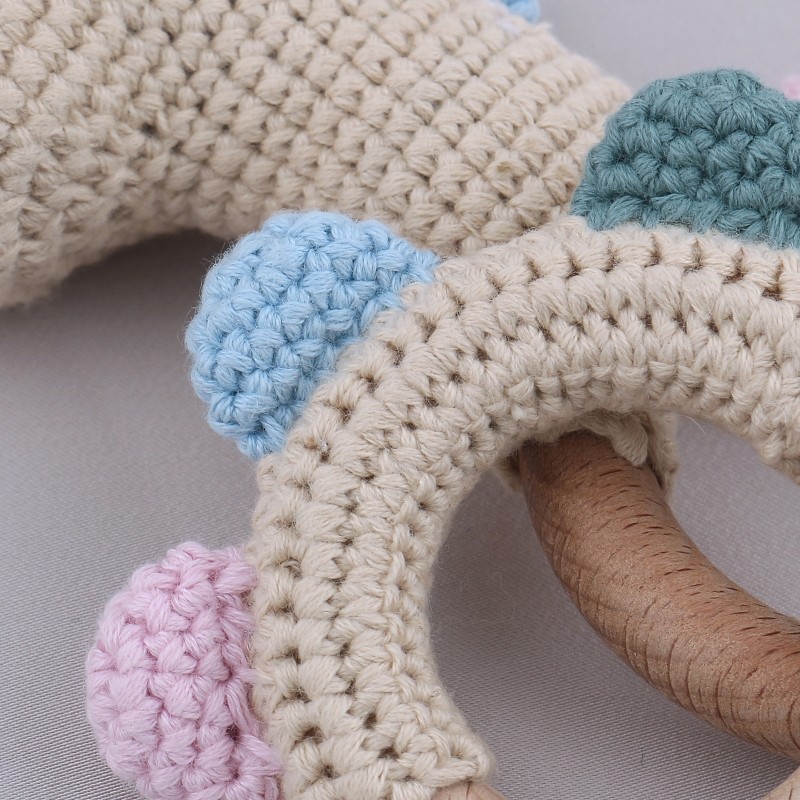 1pc or 2pcs/set BPA Free Crochet Dinosaur Baby Teether Rattle Safe Beech Wooden Teether Ring Newborn Mobile Sport Educational Toy