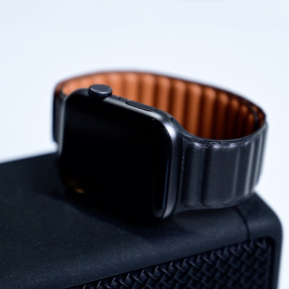 Link Leather Strap for Apple Watch Band 44mm 40mm 38mm 42mm 1:1 Original Magnetic Loop Bracelet Korea iWatch Serie 5 4 3 SE 6 7