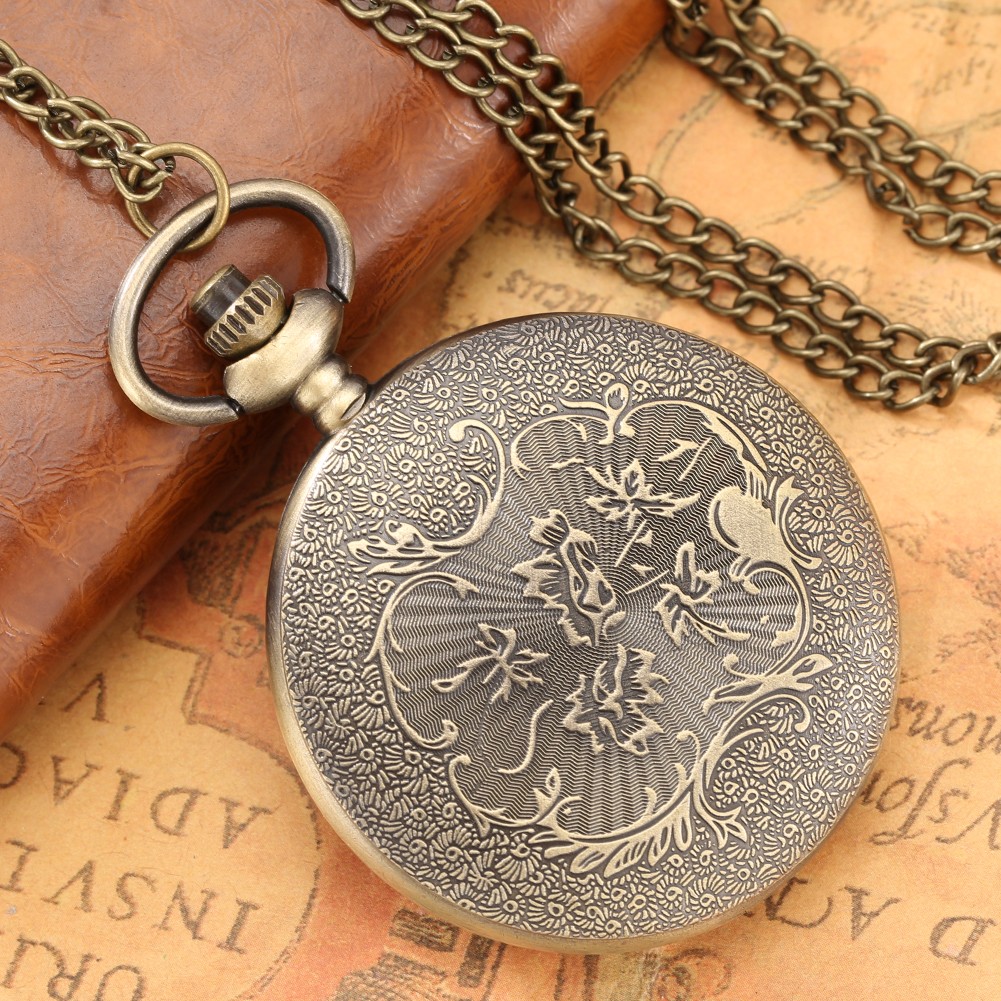 2022 New Style Vintage Style Bronze Hollow With Chain Nostalgia Men Pocket Watch Souvenir Birthday Gift for Boyfriend Husband