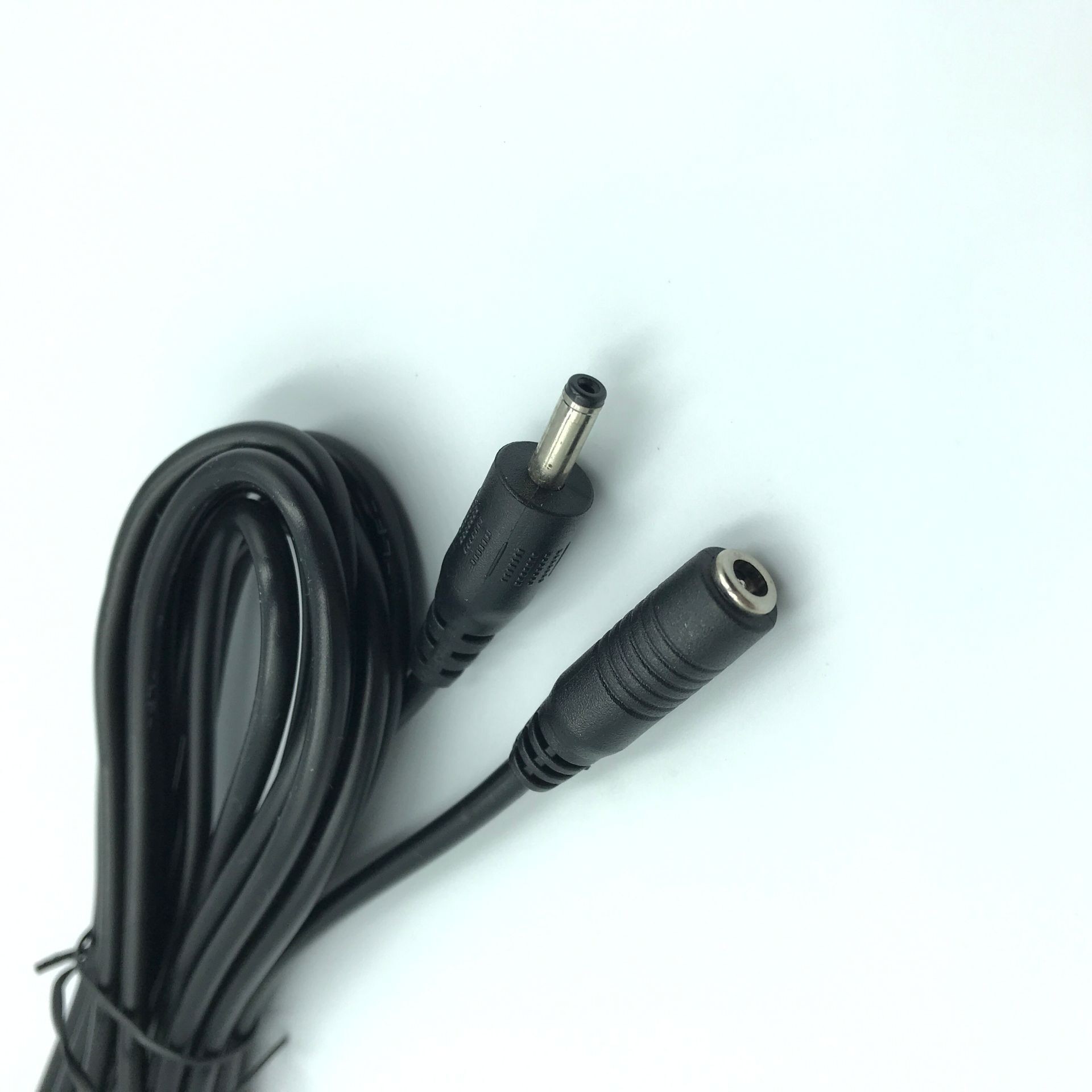 1/1.5/3/5M DC Power Accessory Extension Cable 5V 2A Adapter Cord 3.5mm x 1.35mm DC Male DC Female Connector for Camera CCTV Security