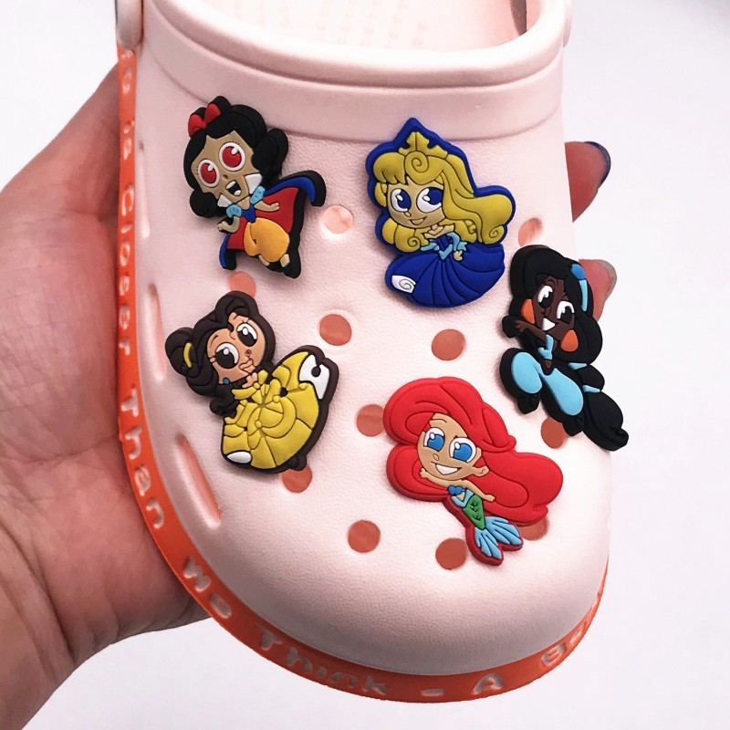 50pcs Cartoon Princess PVC Shoe Charms Shoe Accessories Garden Shoes Decoration for Croc Wristbands Jibz Girls Party X-mas Gift