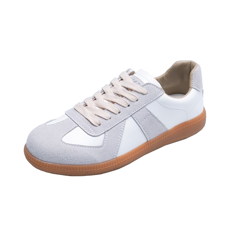 New small white shoes female breathable casual low-top lace-up sneakers men all-match retro training shoes German couples