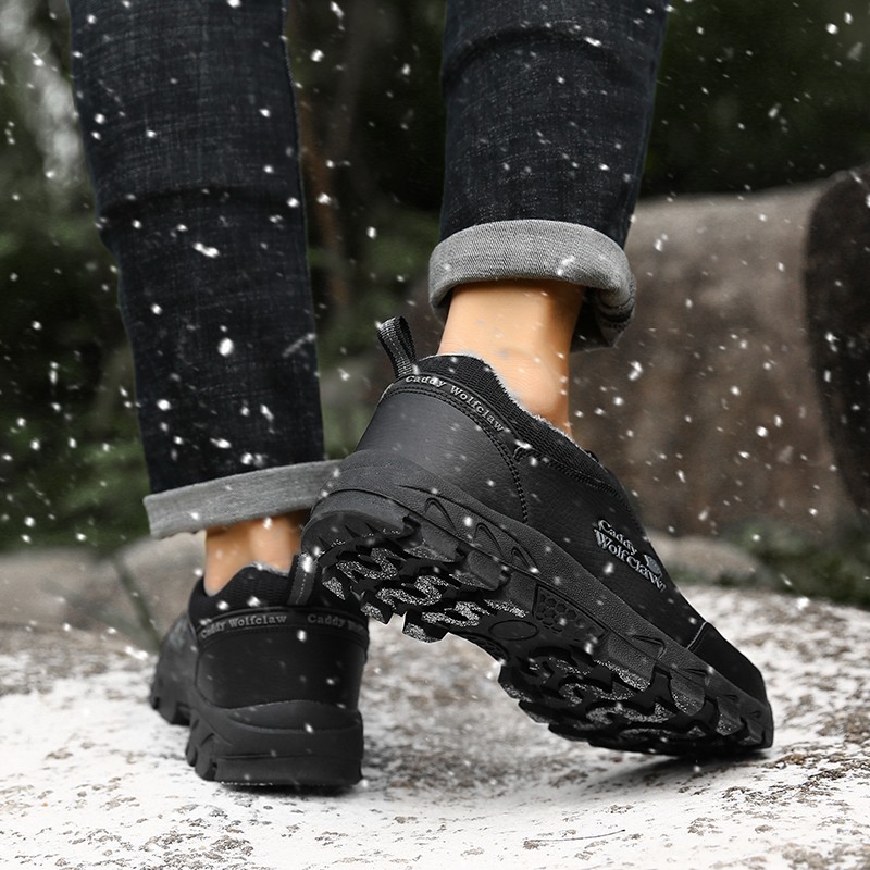 Winter Warm Fur Shoes Man Leather Designer Men Casual Sneakers Breathable Slip-on Men Outdoor Trekking Shoes Zapatillas Hombre