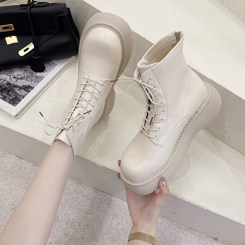 Leather Ankle Boots Women Chelsea Boots Plush Lining Warm Soft Sole Ladies Round Chunky Lace-up Winter Female Platform Shoes