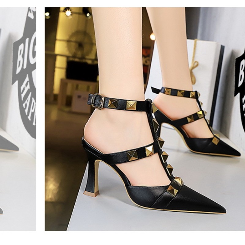 2022 new high heels women pointed thin high heels sexy nightclub banquet with metal rivets wild women's summer sandals