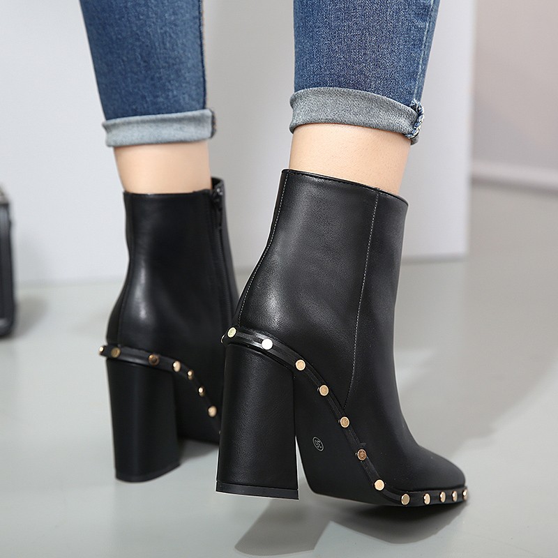 Star with the same paragraph handsome round rivet decoration pointed toe thick heel high heel ankle boots 3787