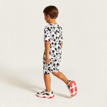 Mickey Mouse Print Crew Neck T-shirt and Shorts Set