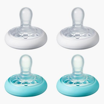 Tommee Tippee CTN 4-Piece Breast like Soother Set - 0-6 months