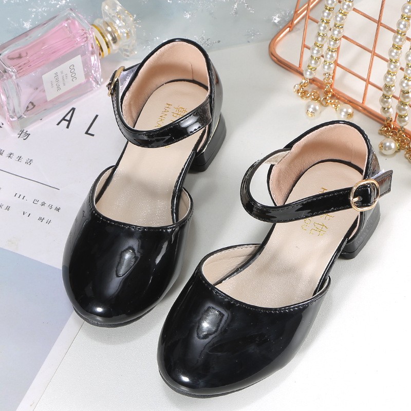 Girls paint leather shoes baby bright black leather shoes students period performance sandals shoes children princess show shoes