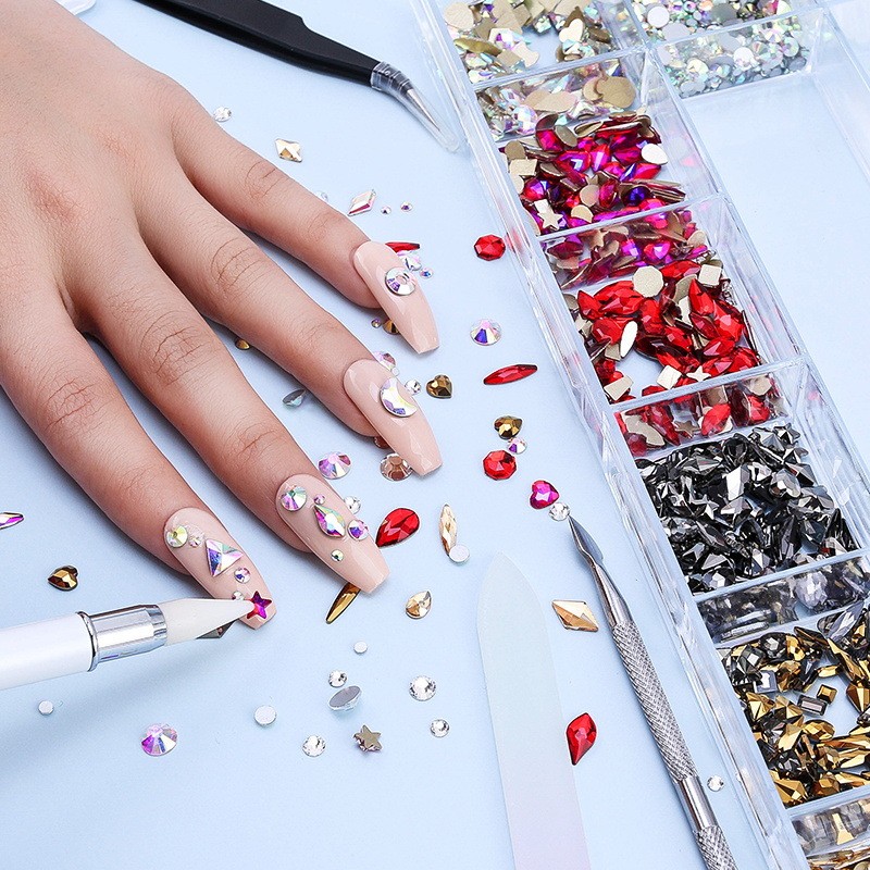 Luxury Box Shiny Diamond Nail Art Rhinestone Crystal Glass Set Decorations Set 1pcs Pick up Pen in Grids Box 21 Shapes of 2500pcs