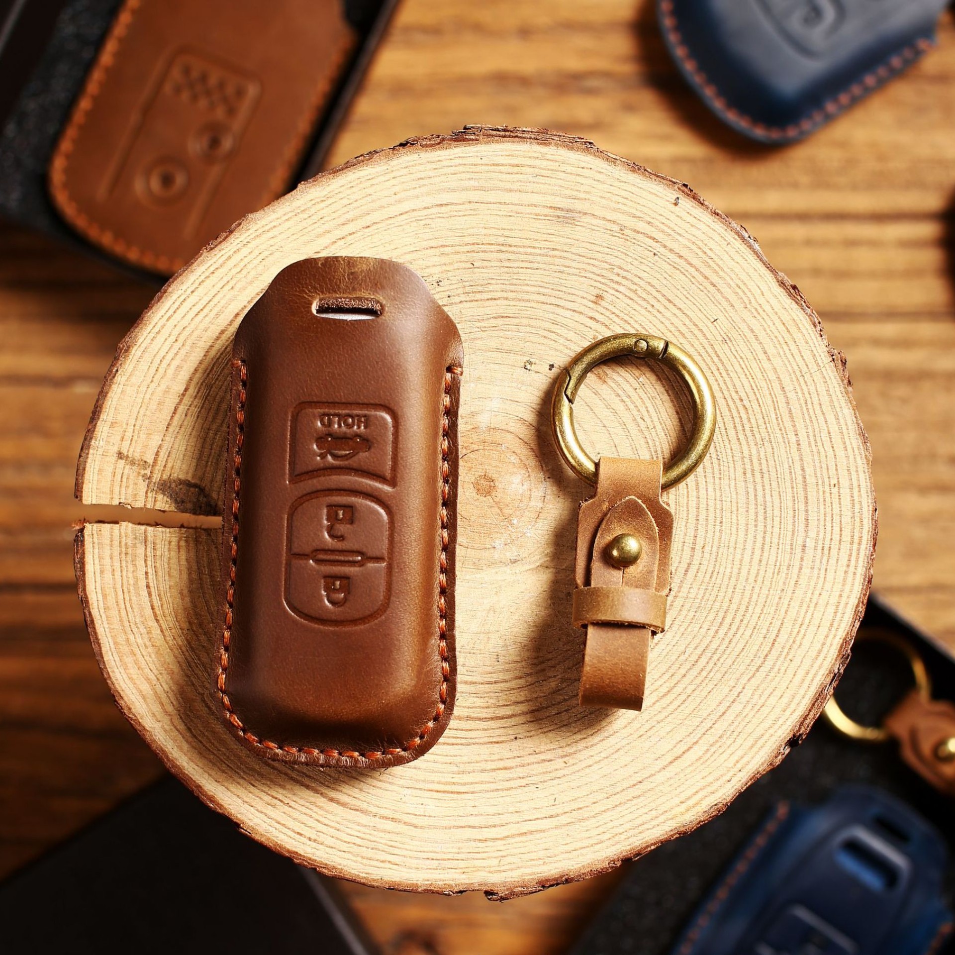 New Luxury Leather Car Key Case Cover Fob Protector Keychain Holder For Mazda 3 Axela Mazda6 Car Accessories Remote Keyring Bag