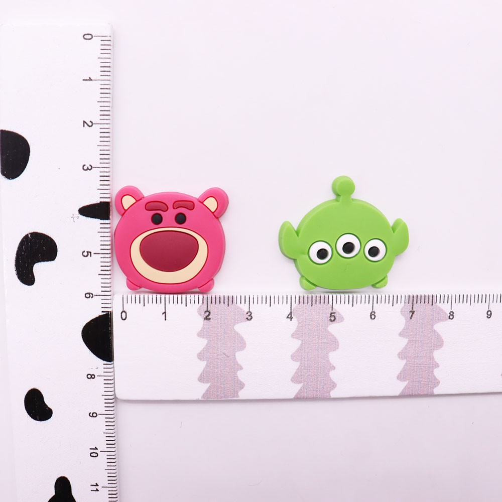 Wholesale 50pcs PVC Cartoon Shoe Charms Pig Bear Dinosaur Monster Croc Jibz Buckle Fit Wristbands Backpack Kids Gift