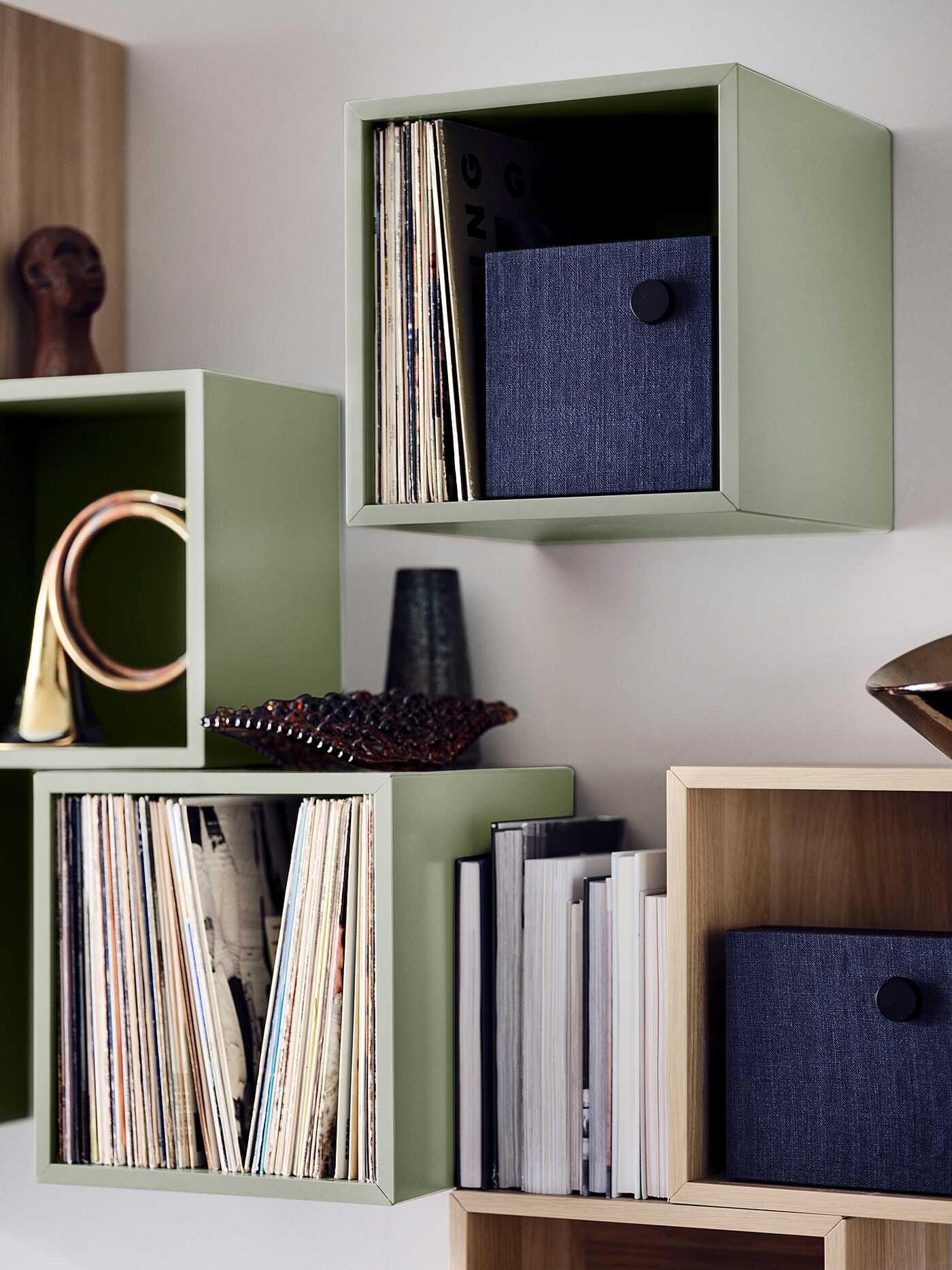 EKET Wall-mounted shelving unit