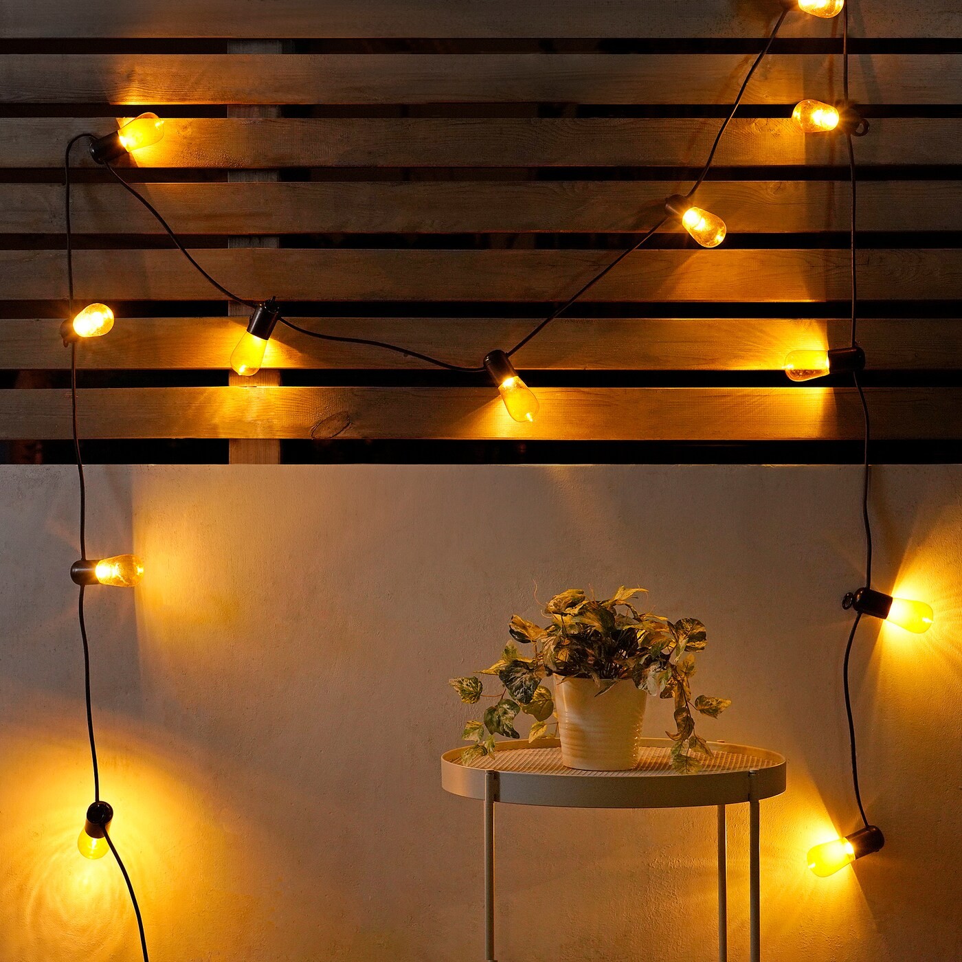 SOLVINDEN LED lighting chain with 12 bulbs