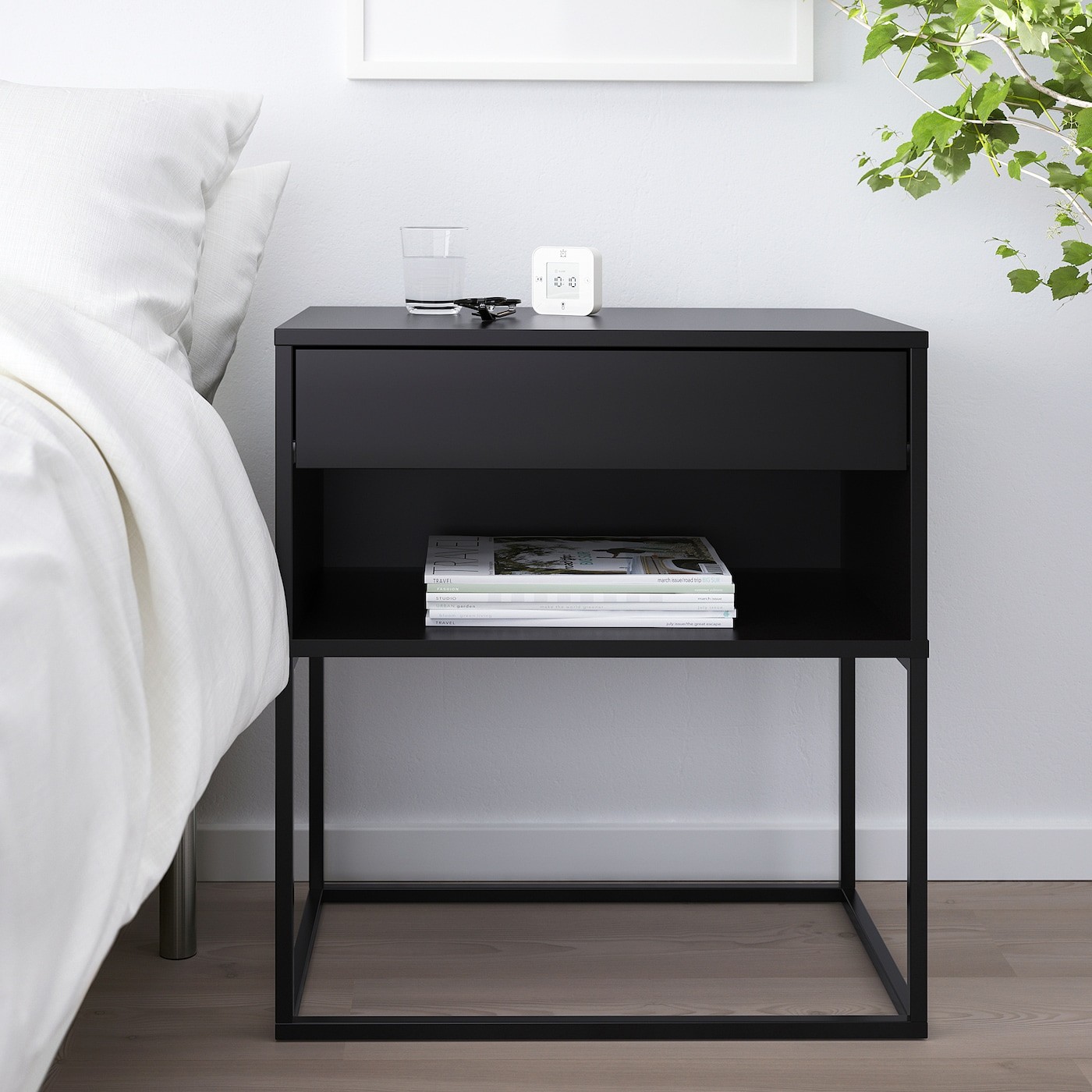 VIKHAMMER Bedside table