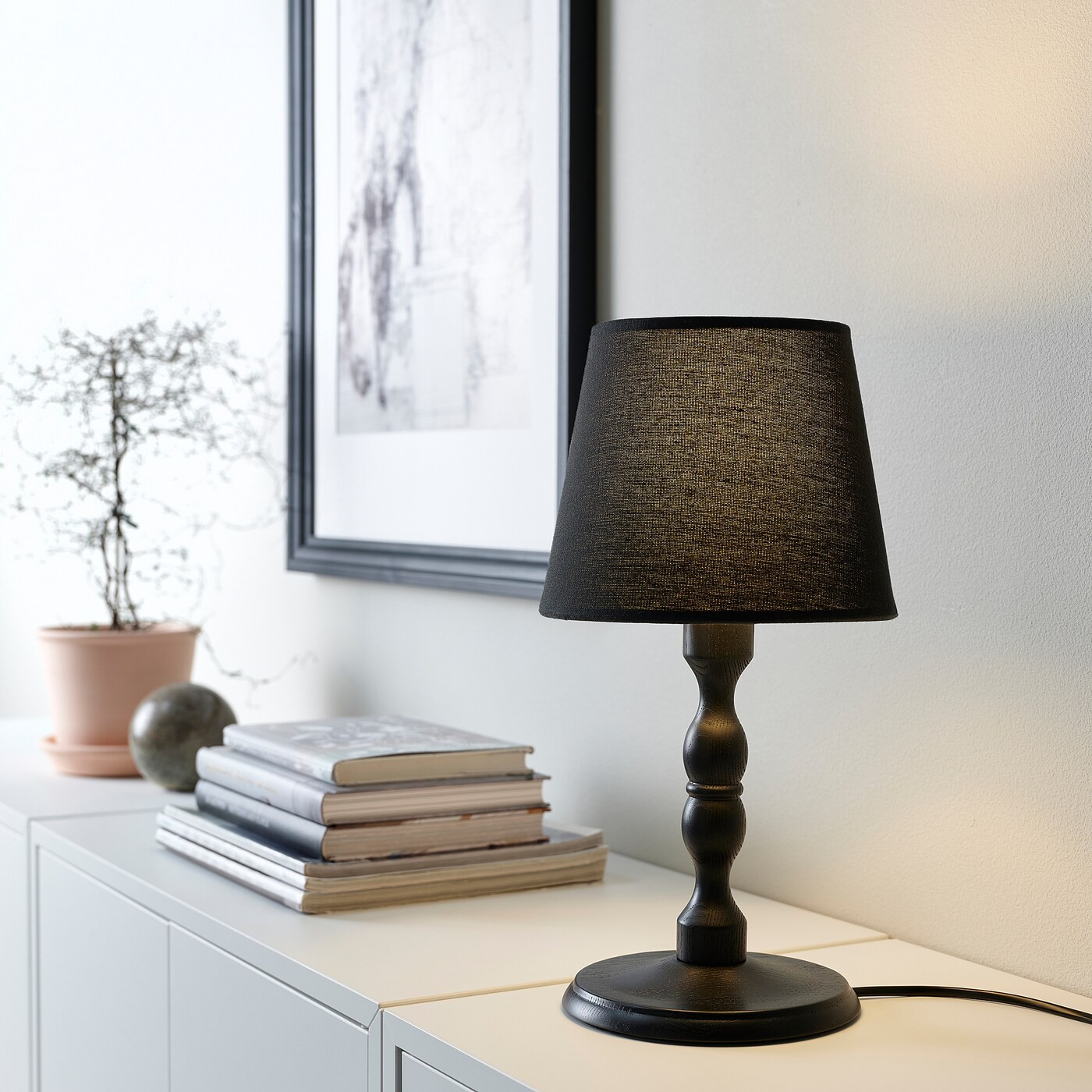 KINNAHULT Table lamp