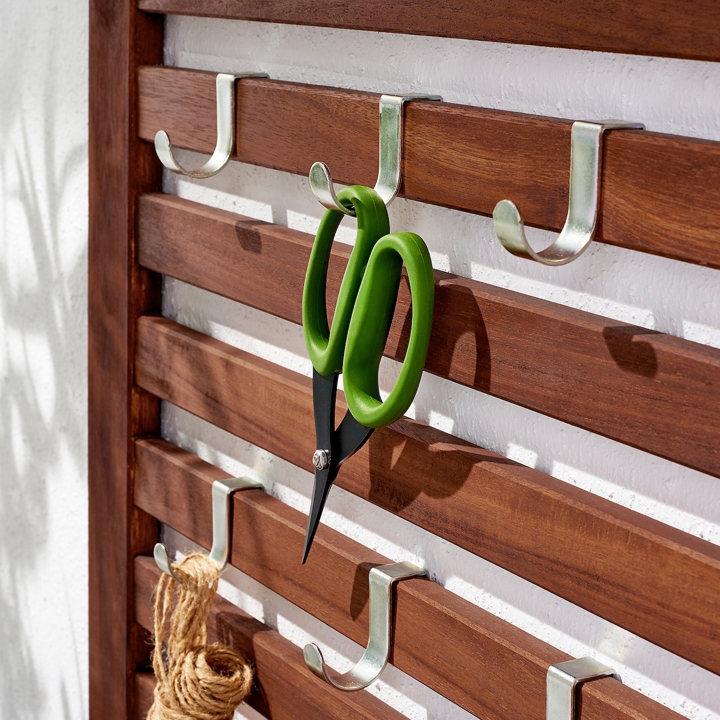 ÄPPLARÖ Bench w wall panel+ shelf, outdoor