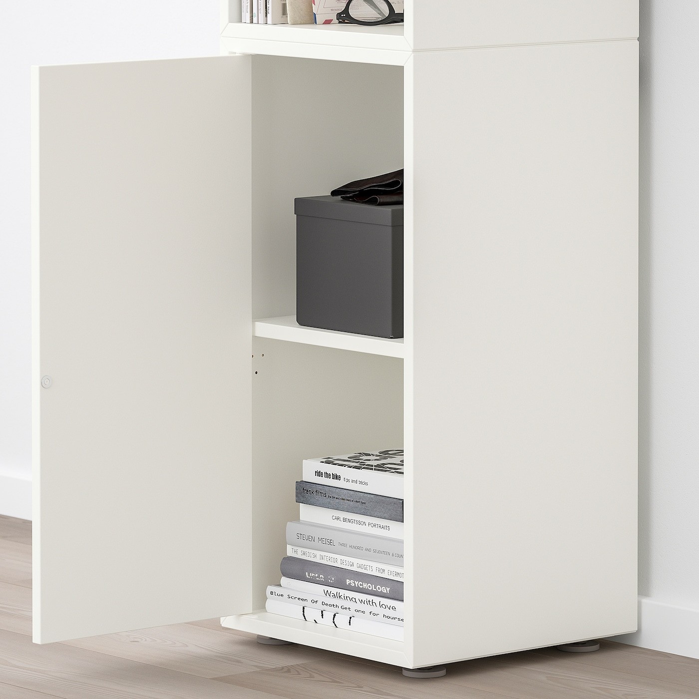 EKET Cabinet combination with feet