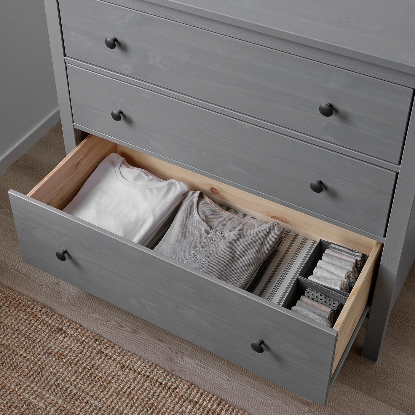 HEMNES خزانة بـ 3 أدراج