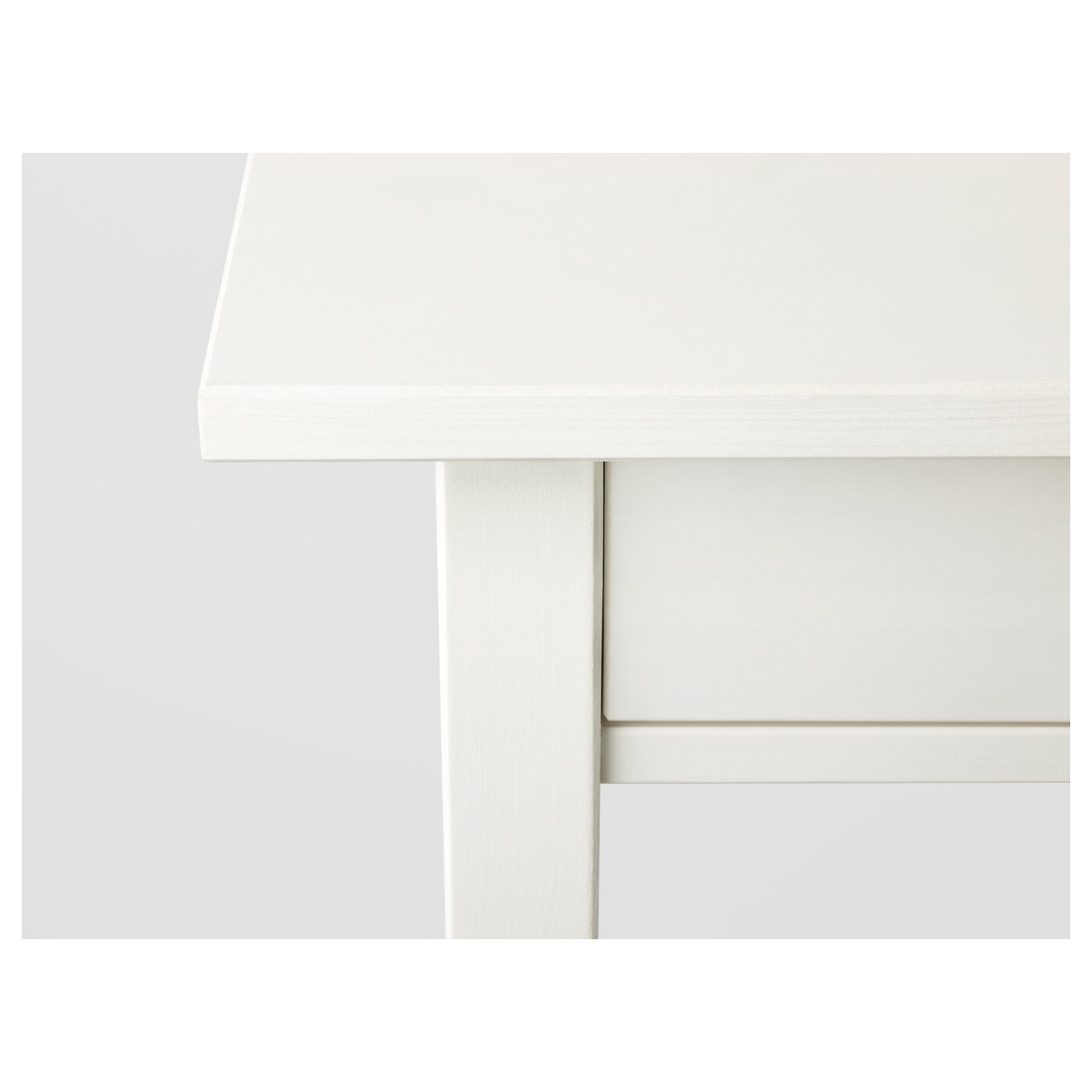 HEMNES طاولة سرير جانبية