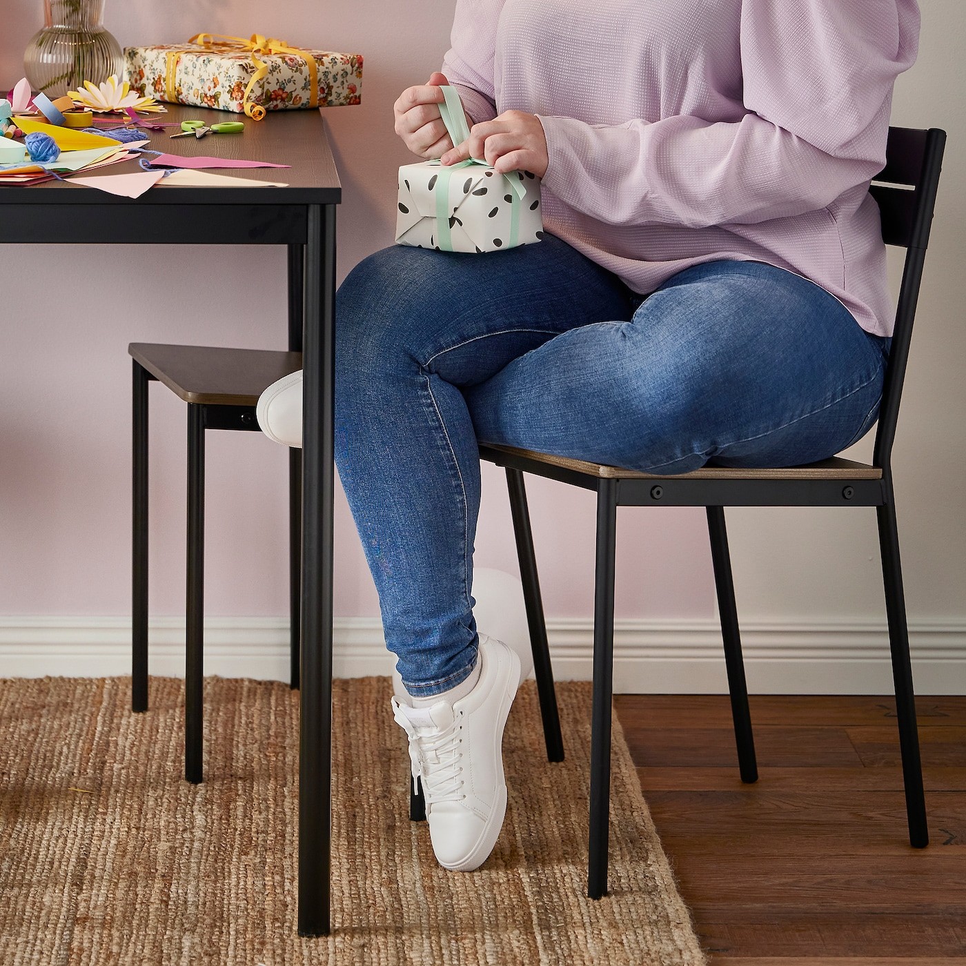 SANDSBERG / SANDSBERG Table and 4 chairs